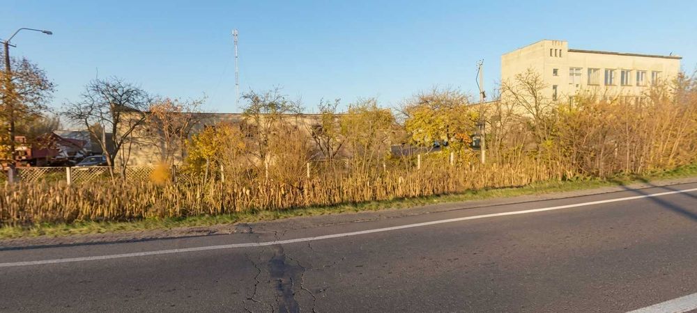 Оренда бази на трасі М-09: логістична свобода та простір