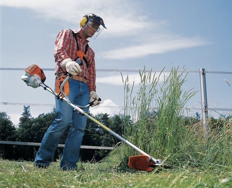 Прибирання території догляд за садом Колонщина Миколаївка Бузова