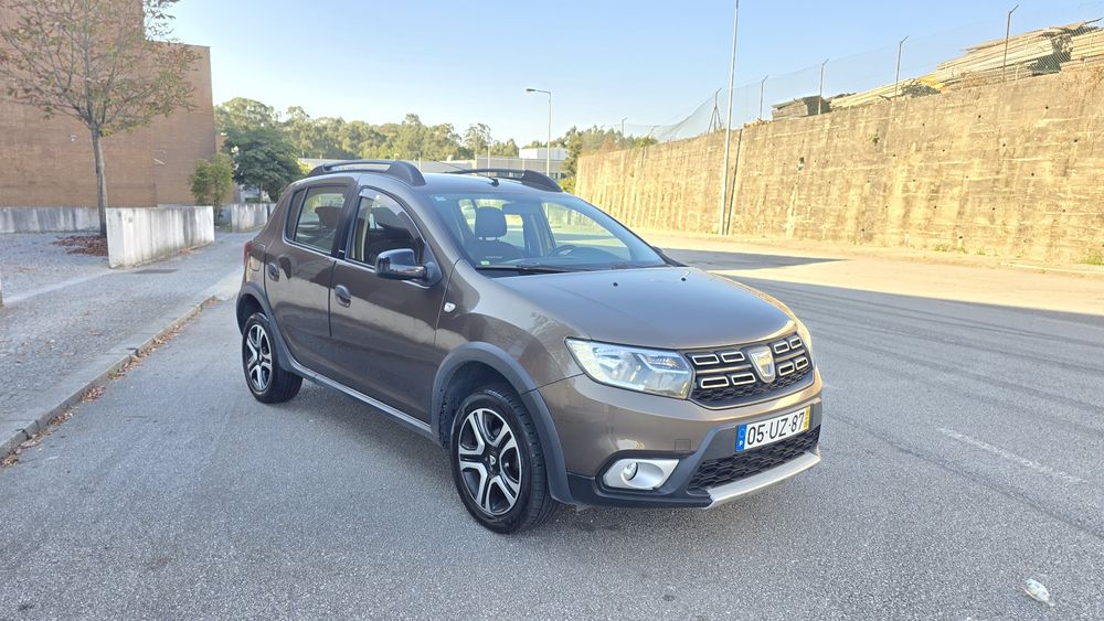 Dacia Sandero Stepway 0.9 TCe Bi-Fuel GPL/Gasolina
138.000 km | Excelente estado | Muito económico