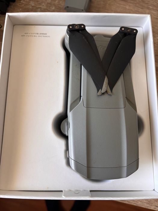 Drone DJI Mavic Air 2459820803472107521
