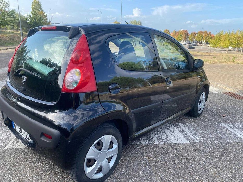 Peugeot 107 1.0 Trendy foto 4