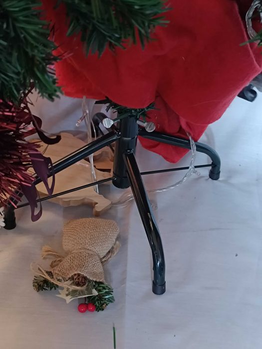 Pinheiro de Natal: Presépio e muitas decorações