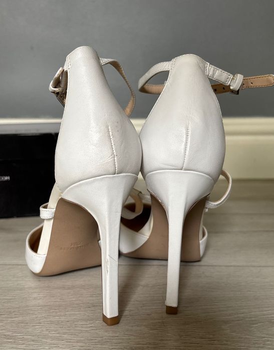 Nine West skórkowe szpilki
