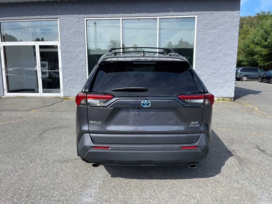 Toyota RAV4      2022