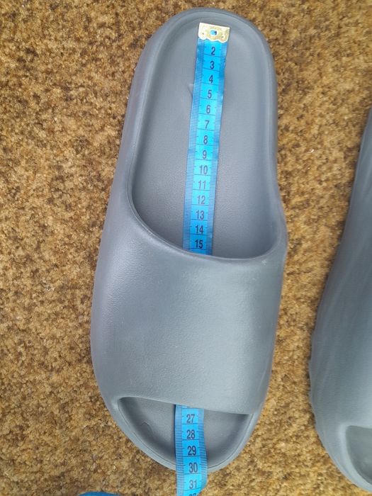 Шльопанці , босоніжки Adidas Yeezy  44 розмір.