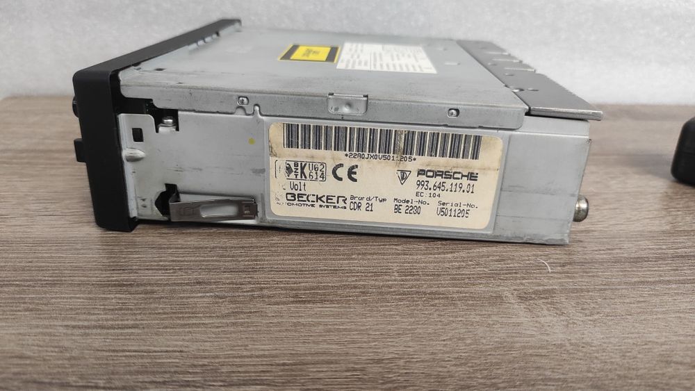radio 911 PORSCHE 996 / 964 944 / 928 986/ 993 BECKER CDR-21 210 +Etui