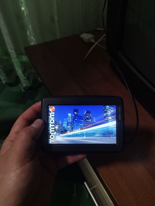 Навігатор TOMTOM
