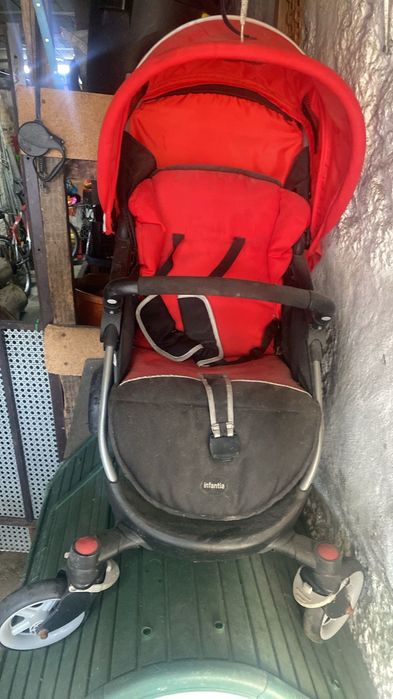 Carrinho de bebé praticamente novo