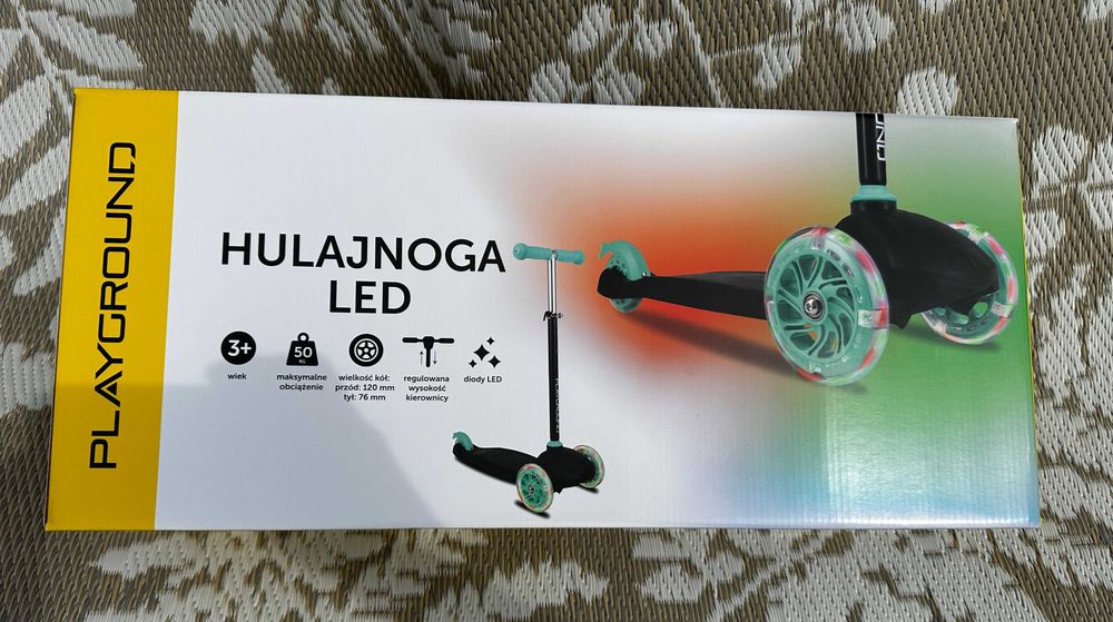 Playground Hulajnoga turkusowa ze światełkami LED