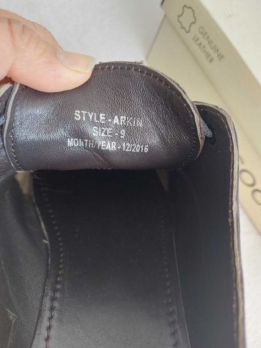 Granatowe półbuty zamszowe Jones Bootmaker „Arkin” Skóra naturalna, rozmiar 43 (UK 9) stan bardzo dobry