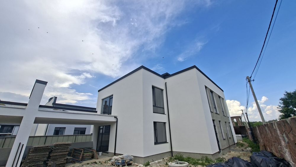 Продаж сучасного  дуплекса 160м². 3сот землі.  2 великі тераси.  Комунікації. Природа. БУДИНОК