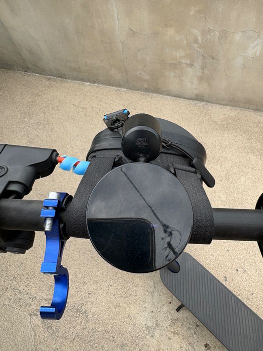 Vendo trotinete elétrica Xiaomi muito pouco usada e em excelente estado