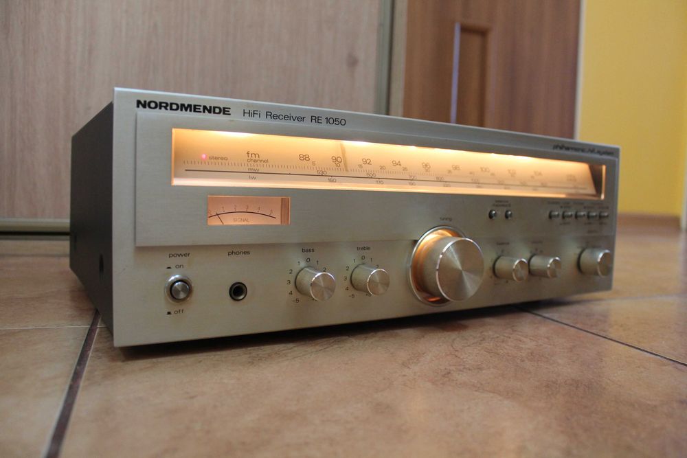 Piękny Amplituner Stereo Nordmende RE 1050