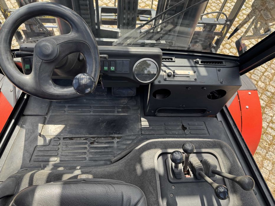 Linde H70D-02 7000 kg 2001 Empilhador Diesel