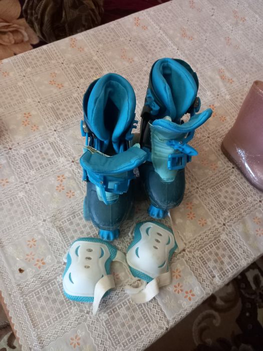 Ролики 4 колісні вживані 19.5 стєлька