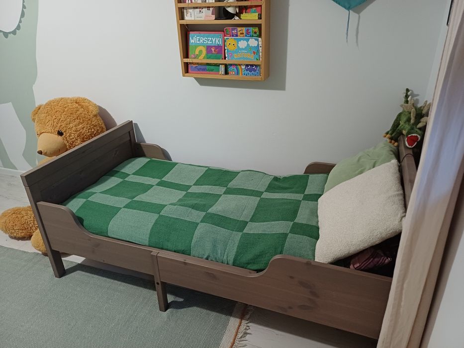 Zestaw łóżko z materacem rosnące z dzieckiem ikea Sundvik