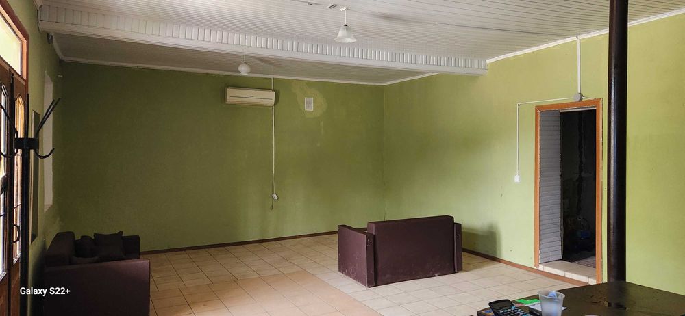 Продається комерційна будівля