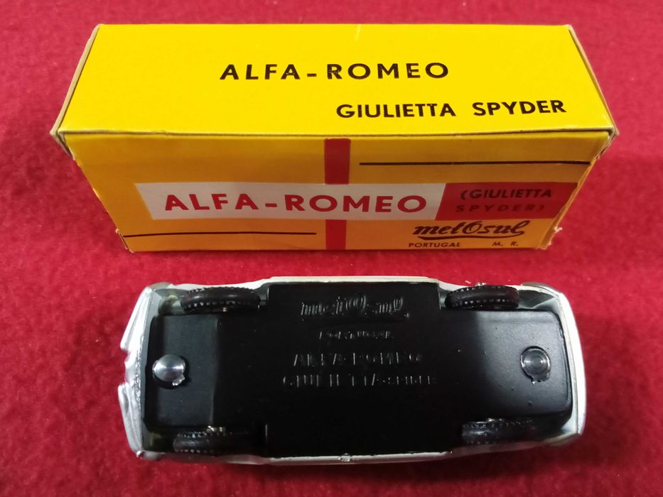 1/43 Alfa Romeo Giulietta Spider - Metosul