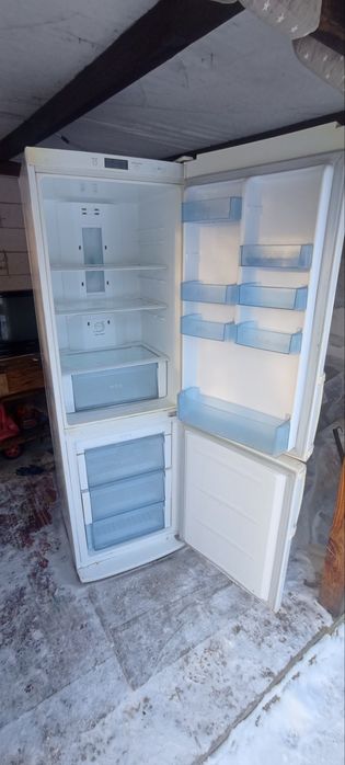 Продам холодильник