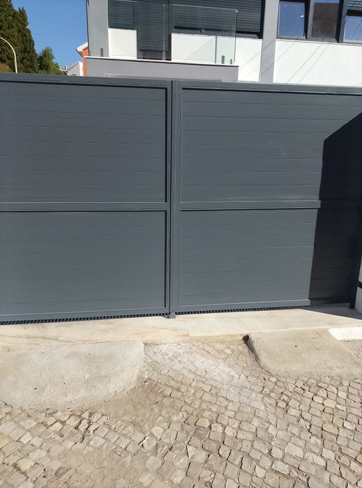 Vendo porta e portão