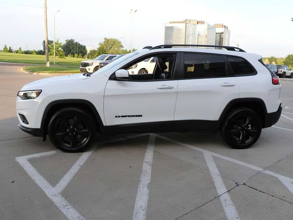 Jeep Cherokee      2022