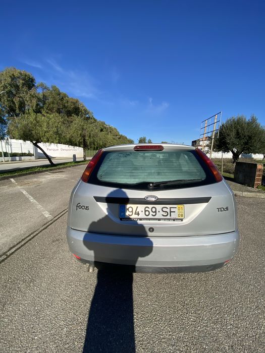 Ford Focus Comercial 2001