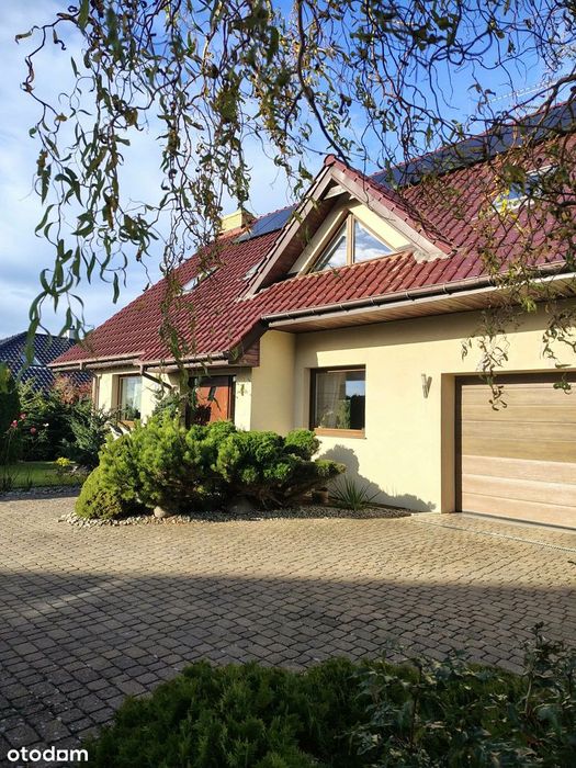 Dom jednorodzinny 180 m² | 4 sypialnie | Fotowoltaika | Działka 815m2