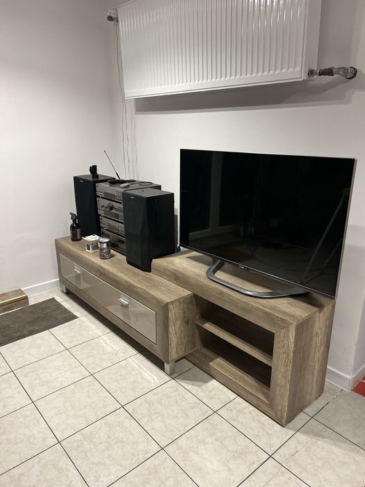 Meble Agata, witryna stojaca, wiszaca oraz szafka rtv