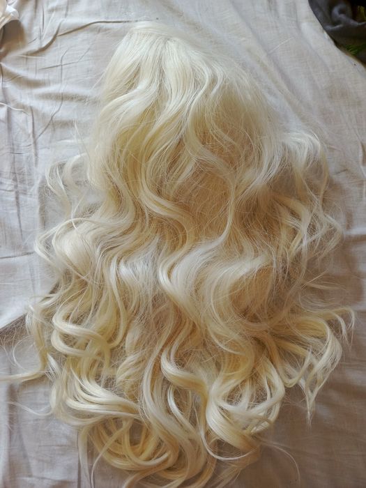 Peruka blond syntetyczne