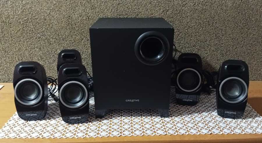 Zestaw głośników komputerowych 5.1 Creative A550 nie załączają się