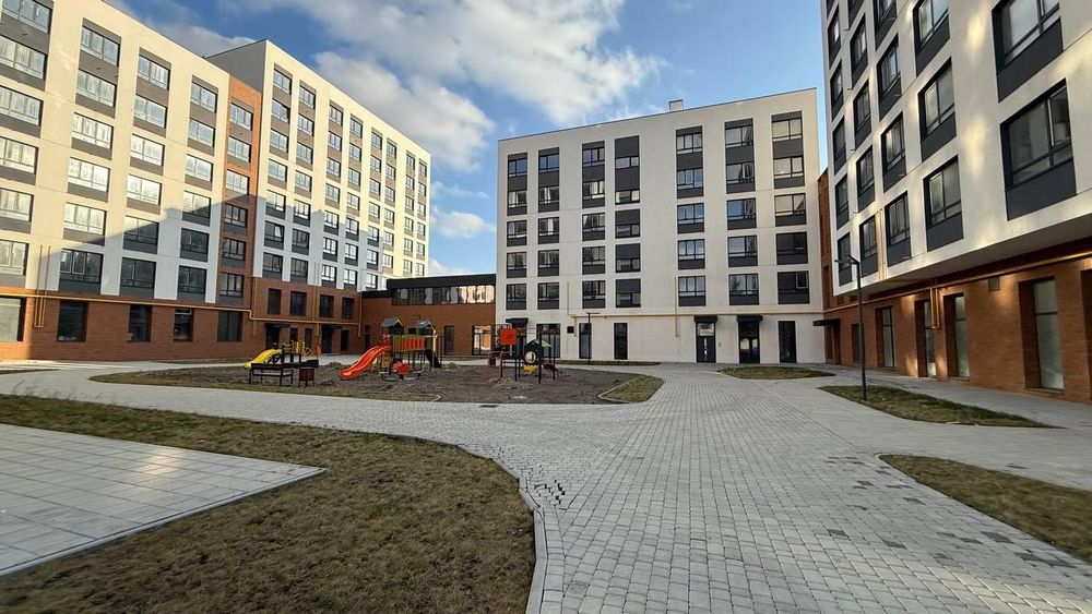 Продаж паркінга 18,3 м² (з коміркою 6 м²) ЖК Навроцького, 33