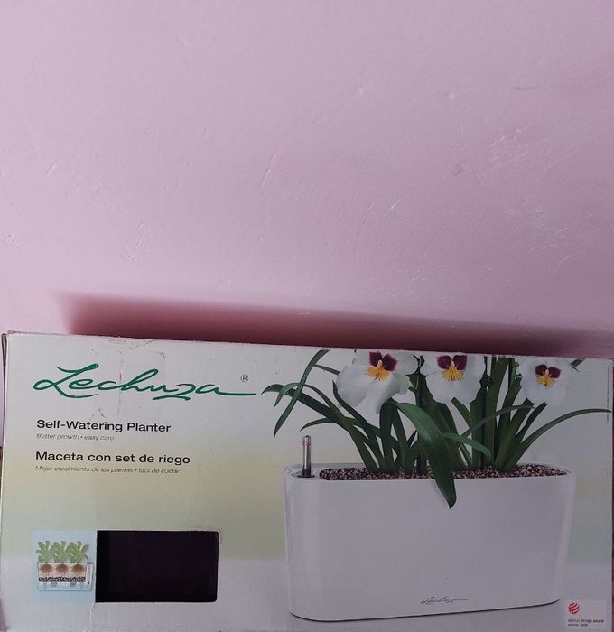 Lechuza з автополивом.Новий темно баклажанового кольору