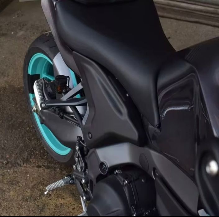 Carenagem lateral Espólio lateral MT-09