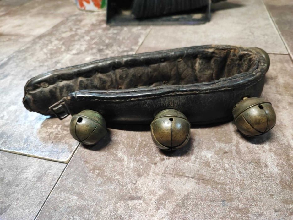 Przedwojenne mosiężne dzwonki,janczary na konia