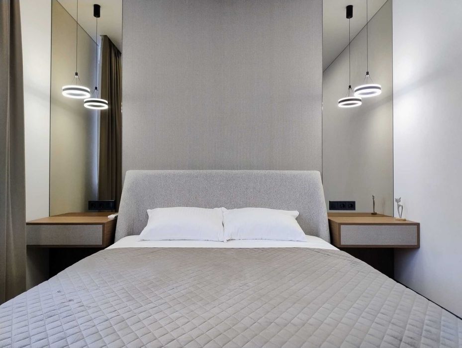 ЖК Варшавський 2, 2к квартира з шикарним ремрнтом. Олександра Олеся 5.