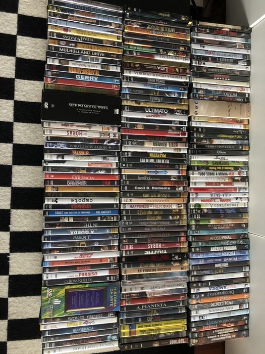 DVD Philips + 250 discos de DVD originais alguns ainda novos
