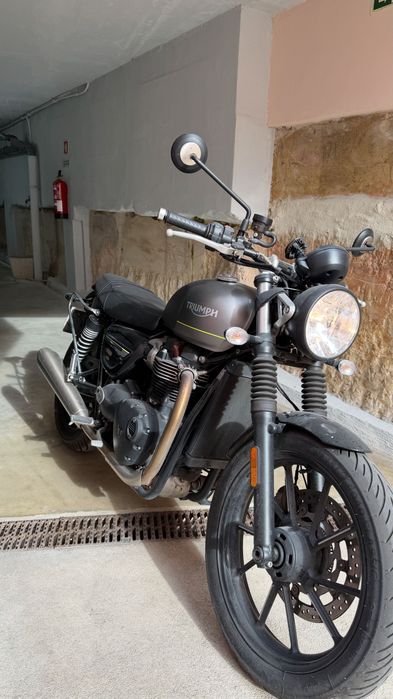 Triumph Speedtwin 900