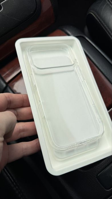 Прозорий чехол на iPhone 17 Pro