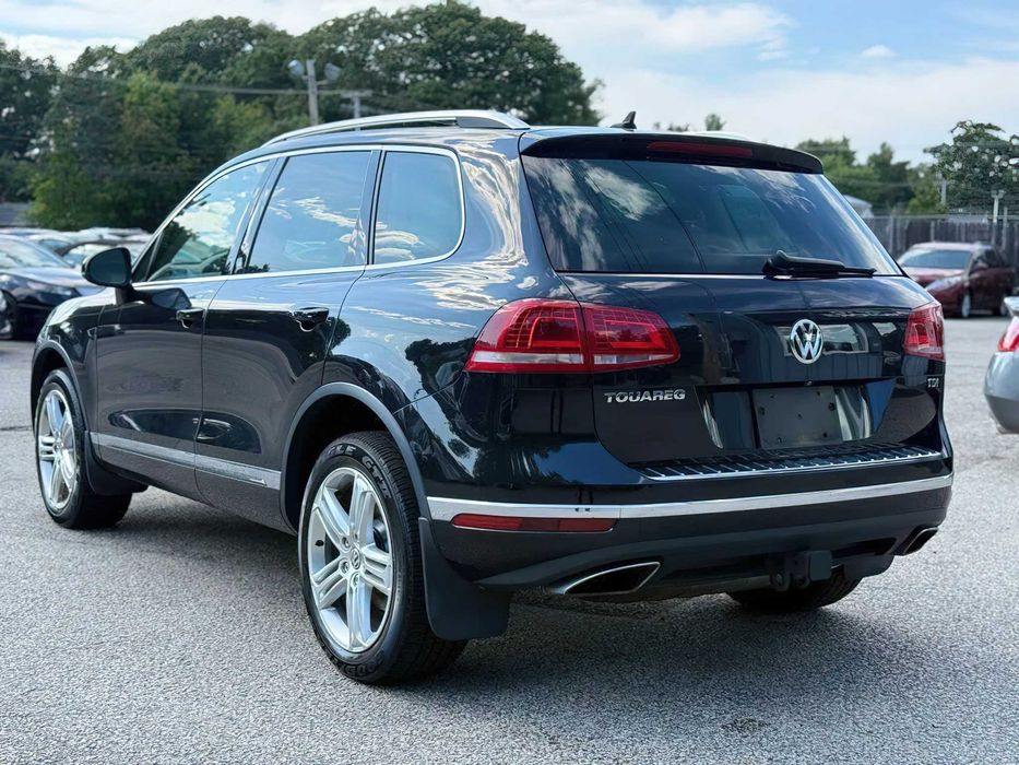 Volkswagen Touareg Executive      2013