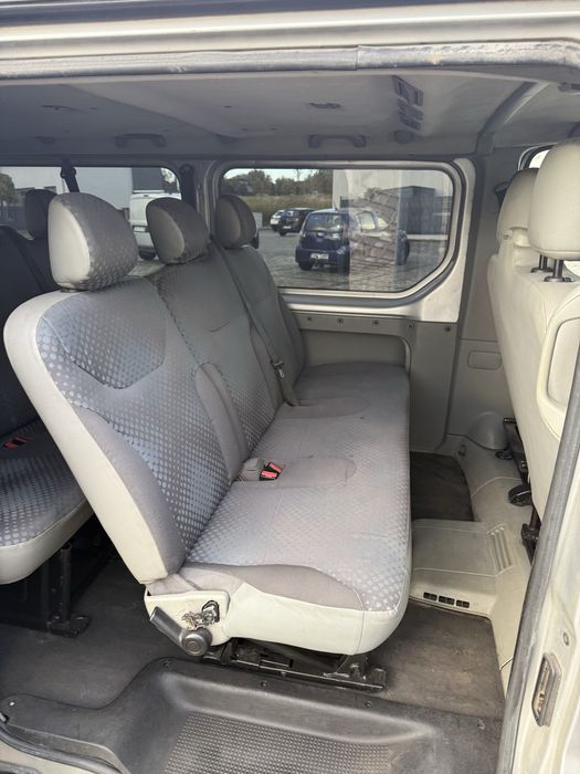 Renault Trafic 2008 2.0 diesel wersja long 9os