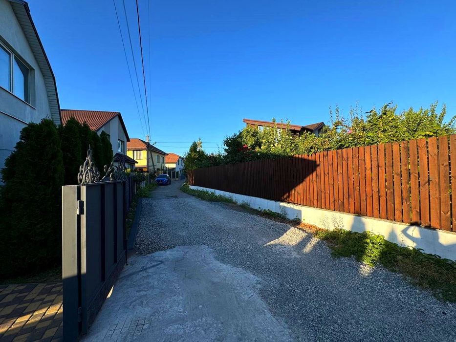 Продаж дачі ЄрмолаЇвка, свій берег річки