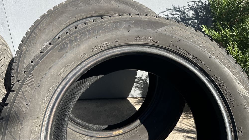 Шини Hankook Winter I*Cept iZ2 W616 205/60 R16 96T XL