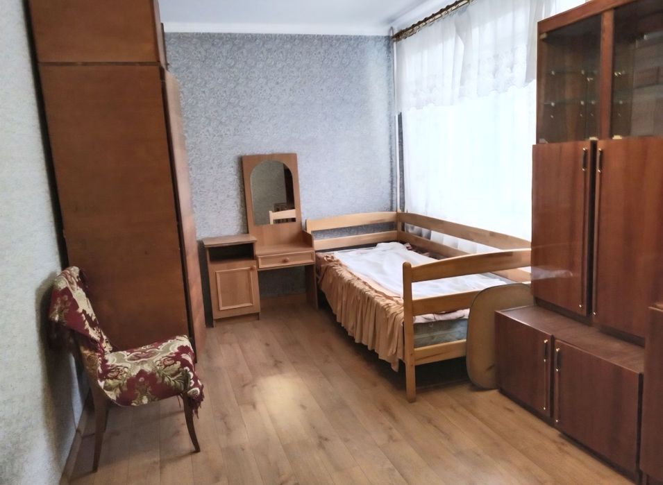 1 кімнатна квартира в цегляному будинку на 2 поверсі
