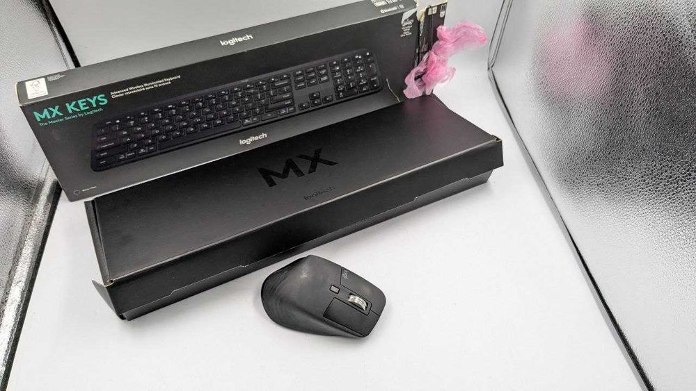 Комплект Logitech MX Keys + MX Master 3