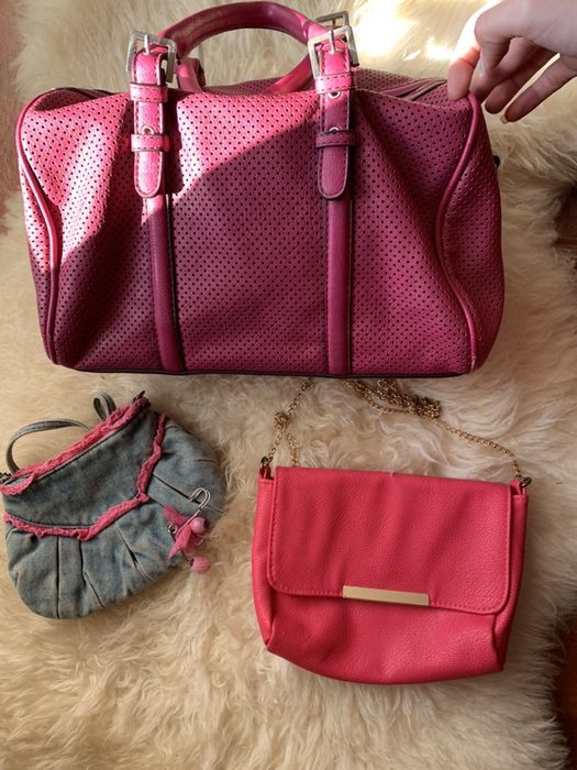 Malas cor de rosa Bershka e Parfois
