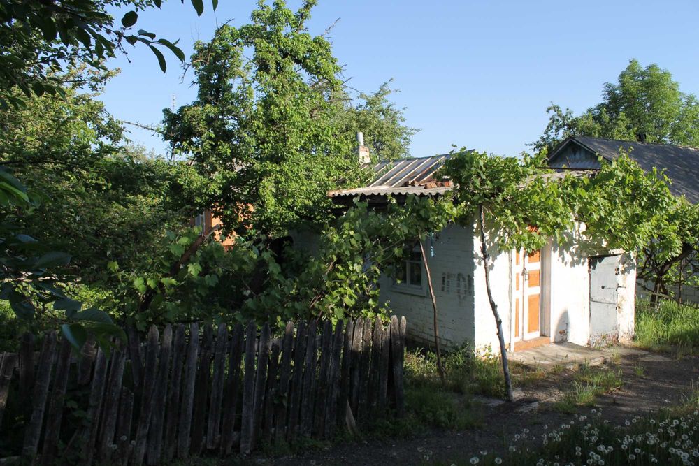 продаю хату с.Северинівка Тростянецький р-н Вінницька обл.