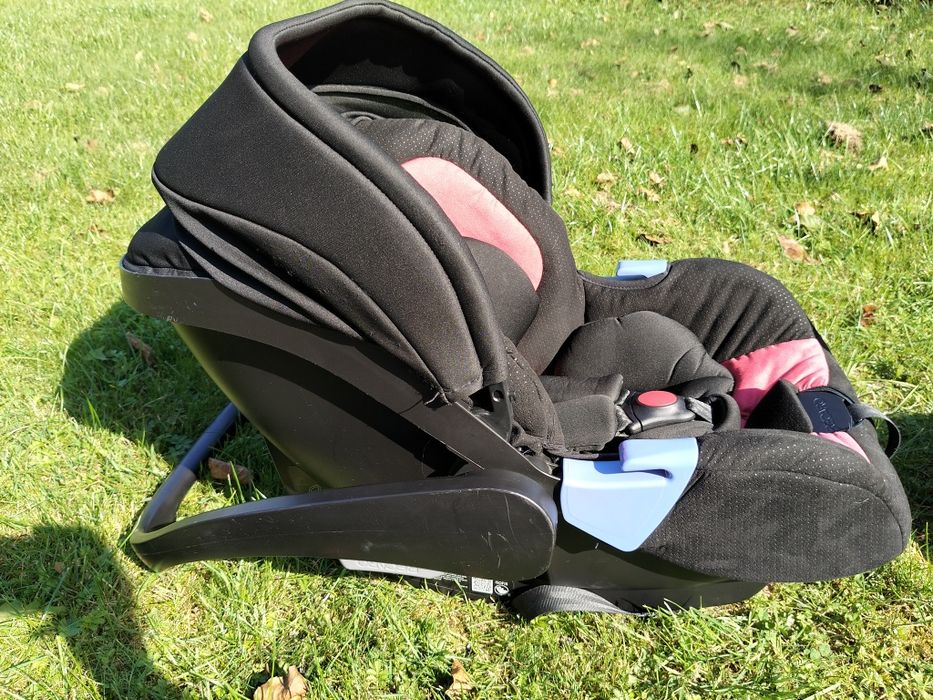 Recaro Privia z bazą ISOFIX