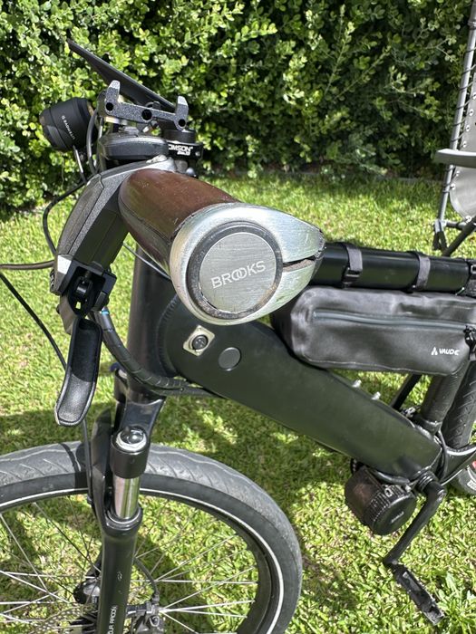Bicicleta Electrica Stromer com motor sistema electrico totalmente novo. Motor, bateria e roda tras. Com luz à frt e atras automatica. LCD .