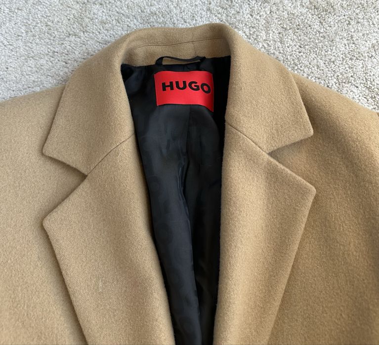 Płaszcz beżowy Hugo Boss wełna dziewicza