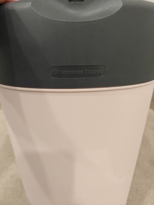 Contentor de fraldas twist & click- Tommee Tipee